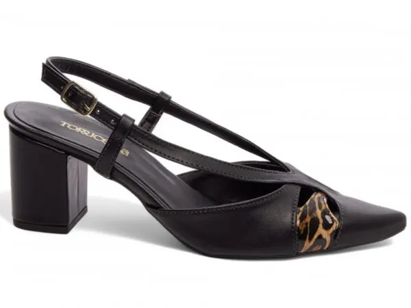 Scarpin Slingback Preto Detalhe Onça – vista lateral