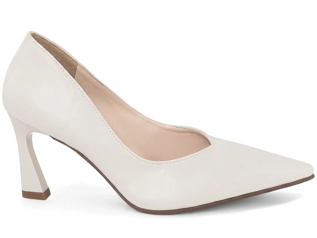 7e6fc6d02b244c2438cb7f5648c83fed.jpg Scarpin Feminino Corte V Salto Fino 8 cm - Imagem 2