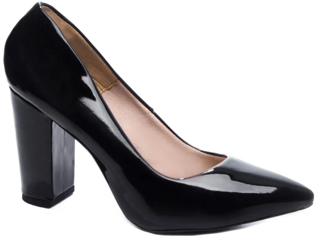 Categorias Scarpin Preto Verniz Salto Grosso 8,5 cm – vista lateral