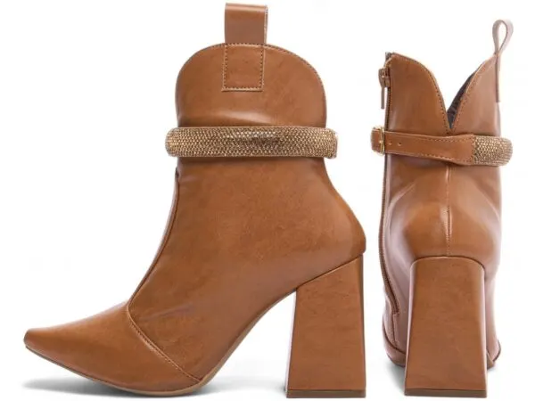 Bota Bico Fino Cano Médio